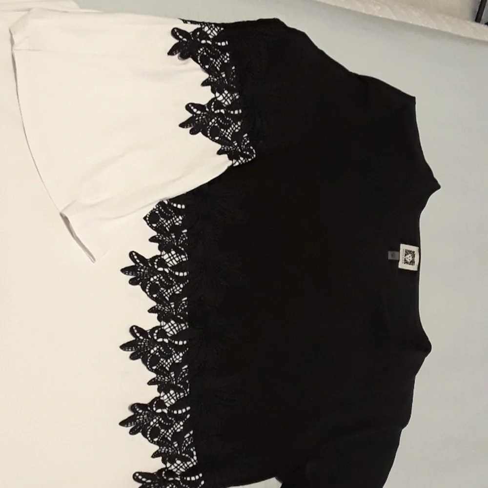 Anne Klein Black & White Shirt - Picture 3 of 6